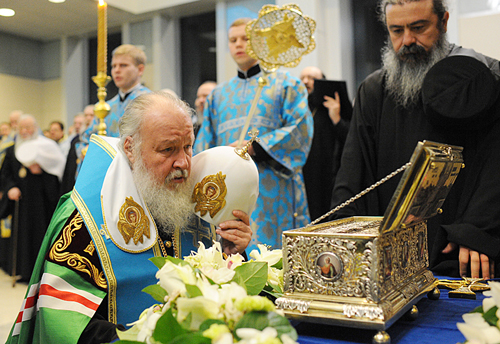Святейший патриарх Кирилл у пояса Богородицы